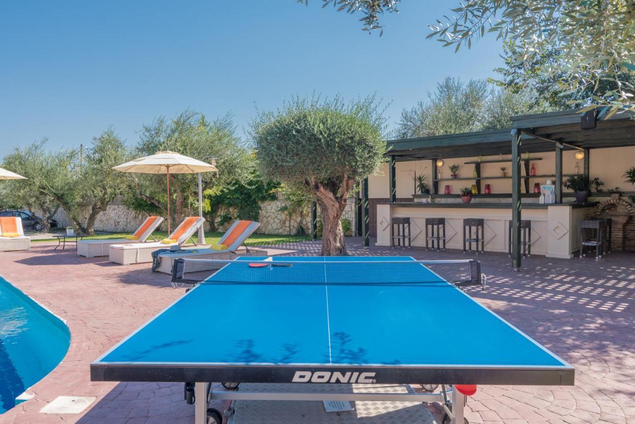 Astarte Villas - Istar Villa With Tennis Court Makhairádhon Exterior foto